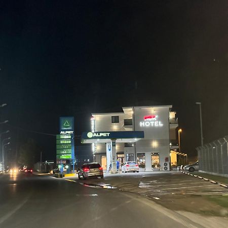 Side Airport Hotel Kruje Bagian luar foto