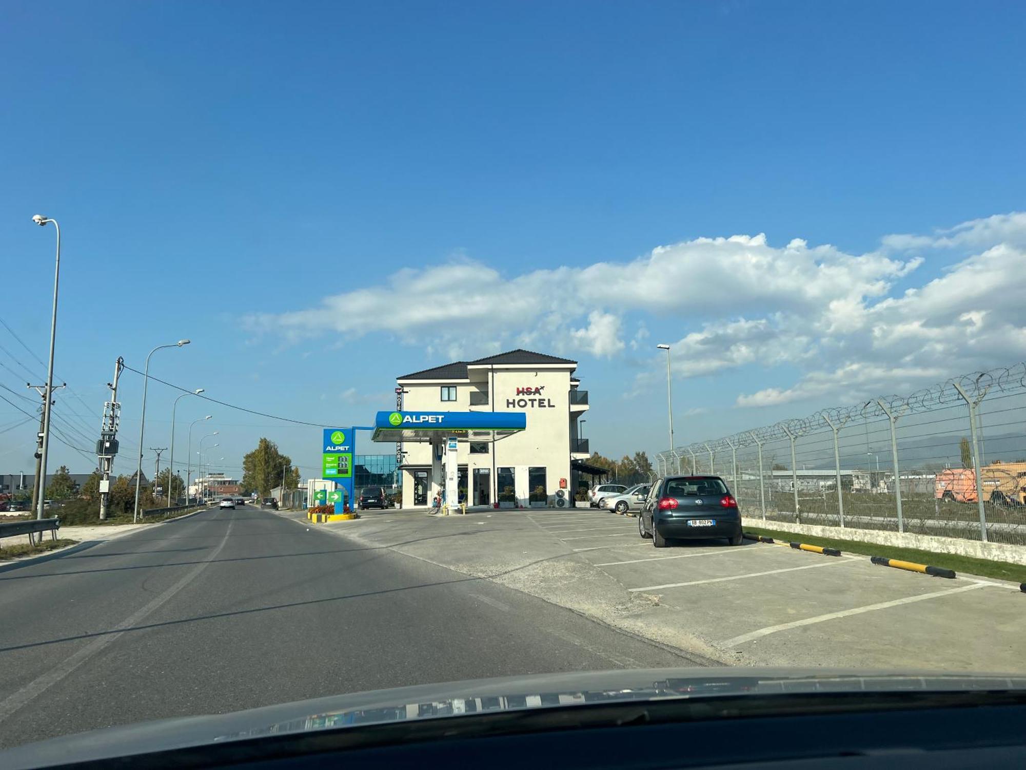 Side Airport Hotel Kruje Bagian luar foto